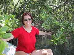 Anja in den Mangroven